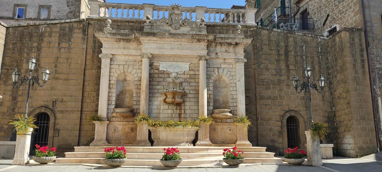 Appartamento LA CHASCONA DI FARNESE casa di tufo nel borgo Esterno foto