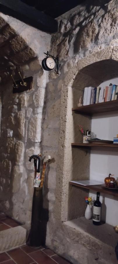 Appartamento LA CHASCONA DI FARNESE casa di tufo nel borgo Esterno foto