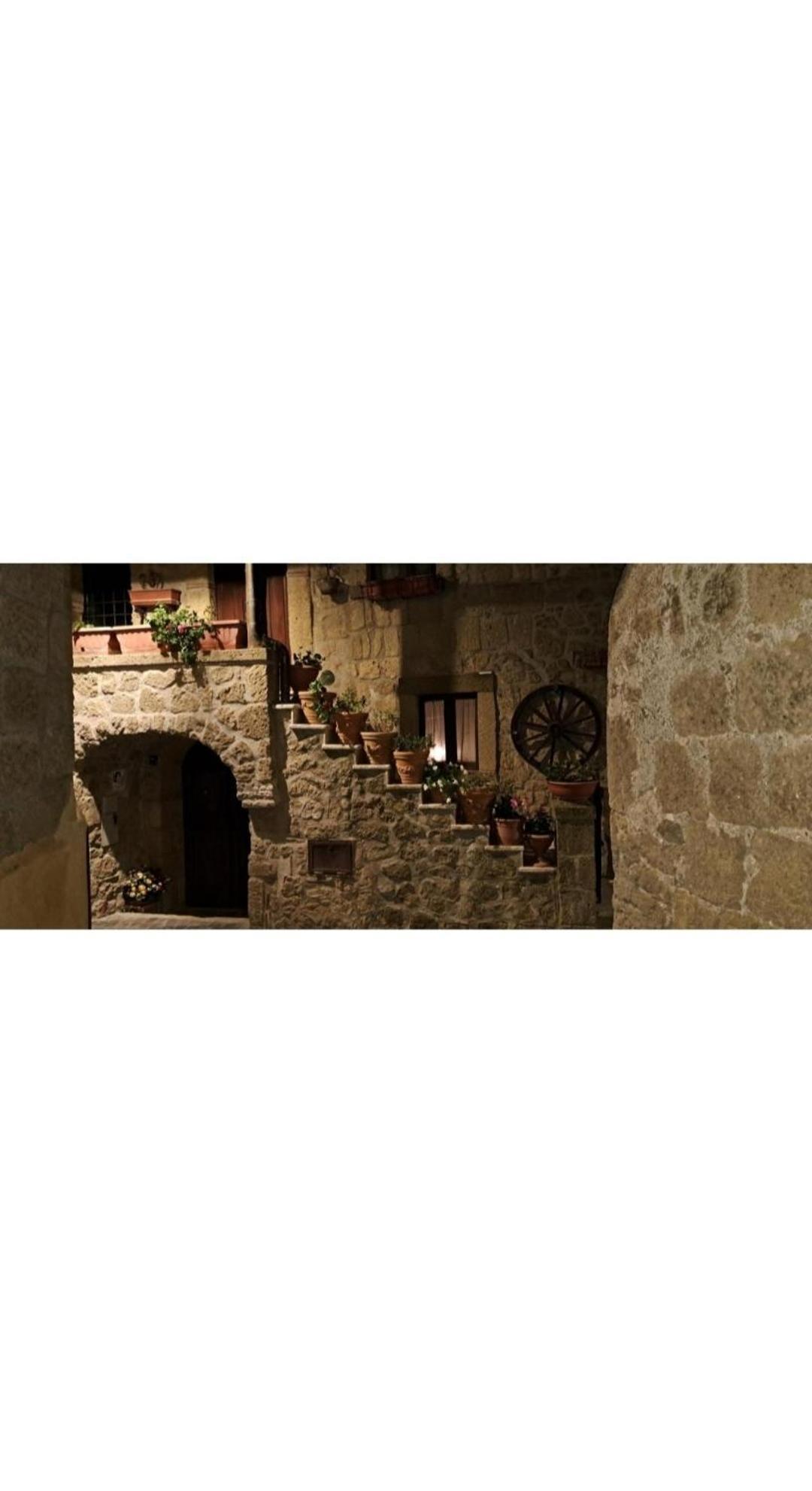 Appartamento LA CHASCONA DI FARNESE casa di tufo nel borgo Esterno foto